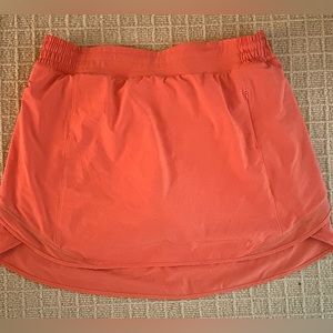 Lululemon Hotty Hot skirt in Raspberry cream